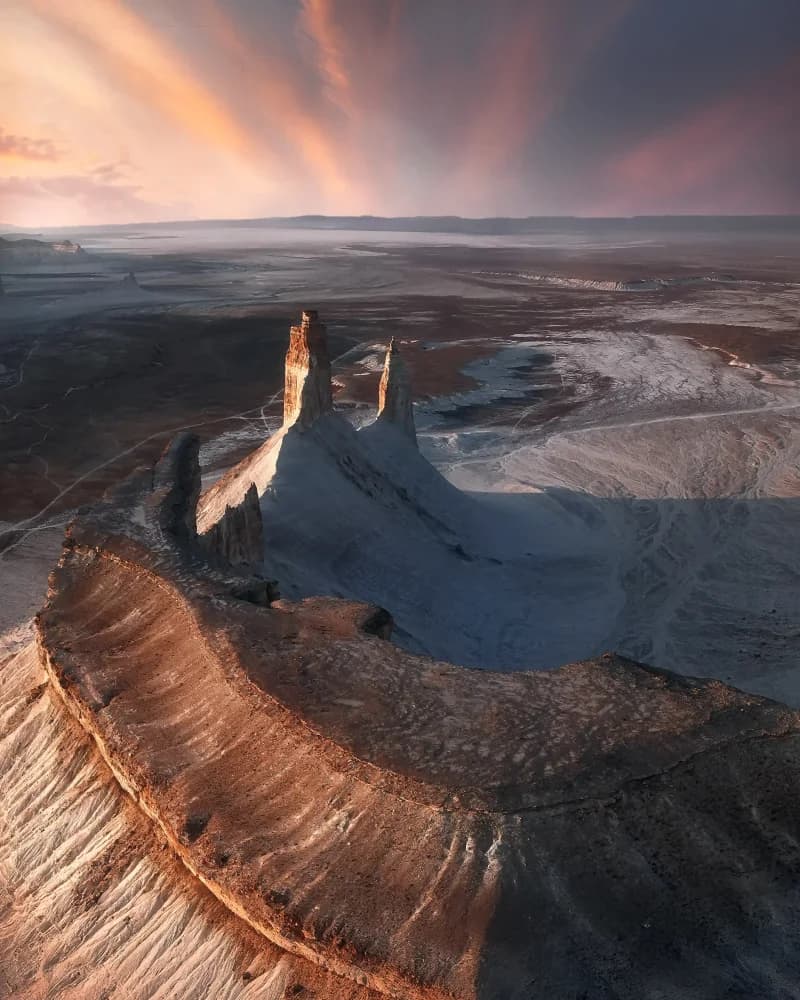 https://res.cloudinary.com/dft2eqhlr/image/upload/v1735914457/bozhira_yvd7ne.webp